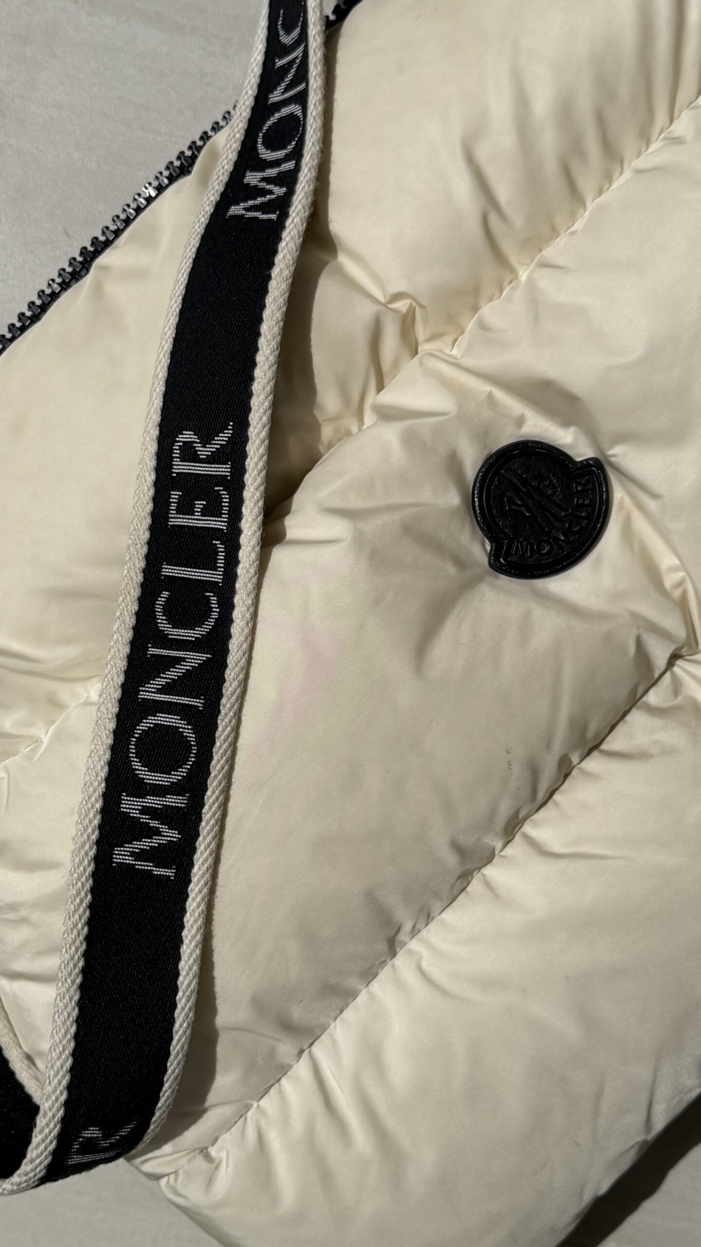 Moncler Legere Nylon Tote Bag - Image 5