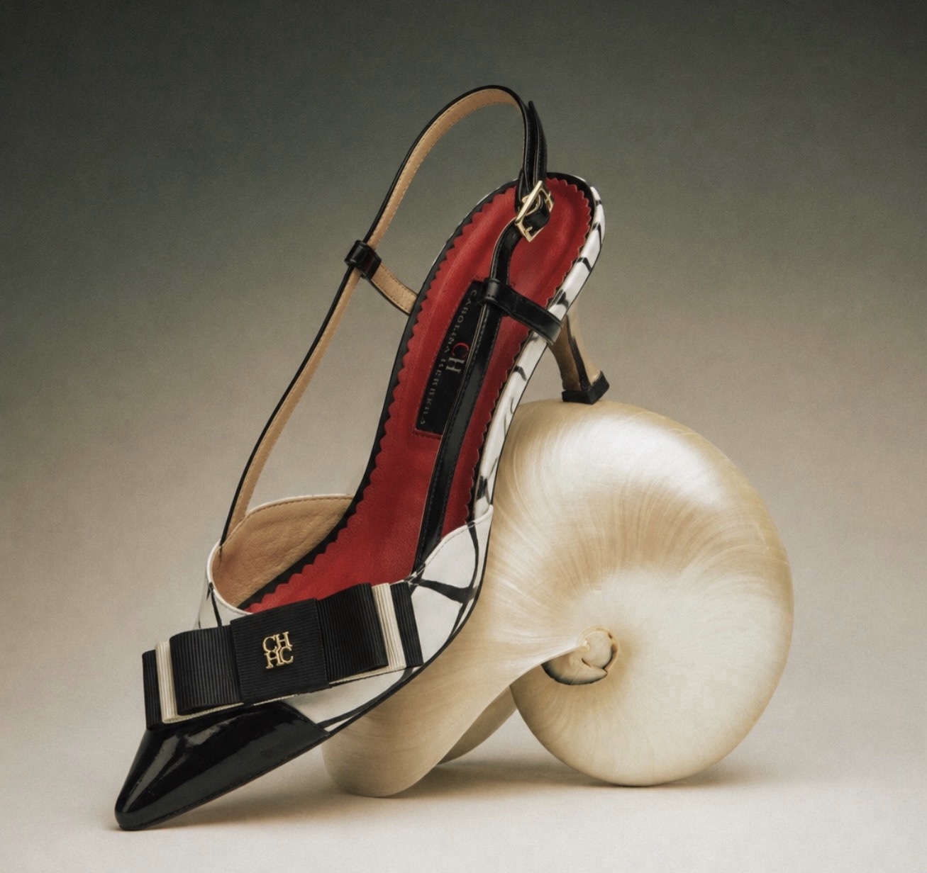 Carolina Herrera Lacito Pumps