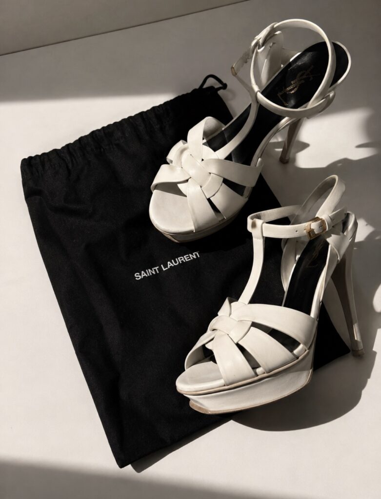 Saint Laurent Tribute Sandalias