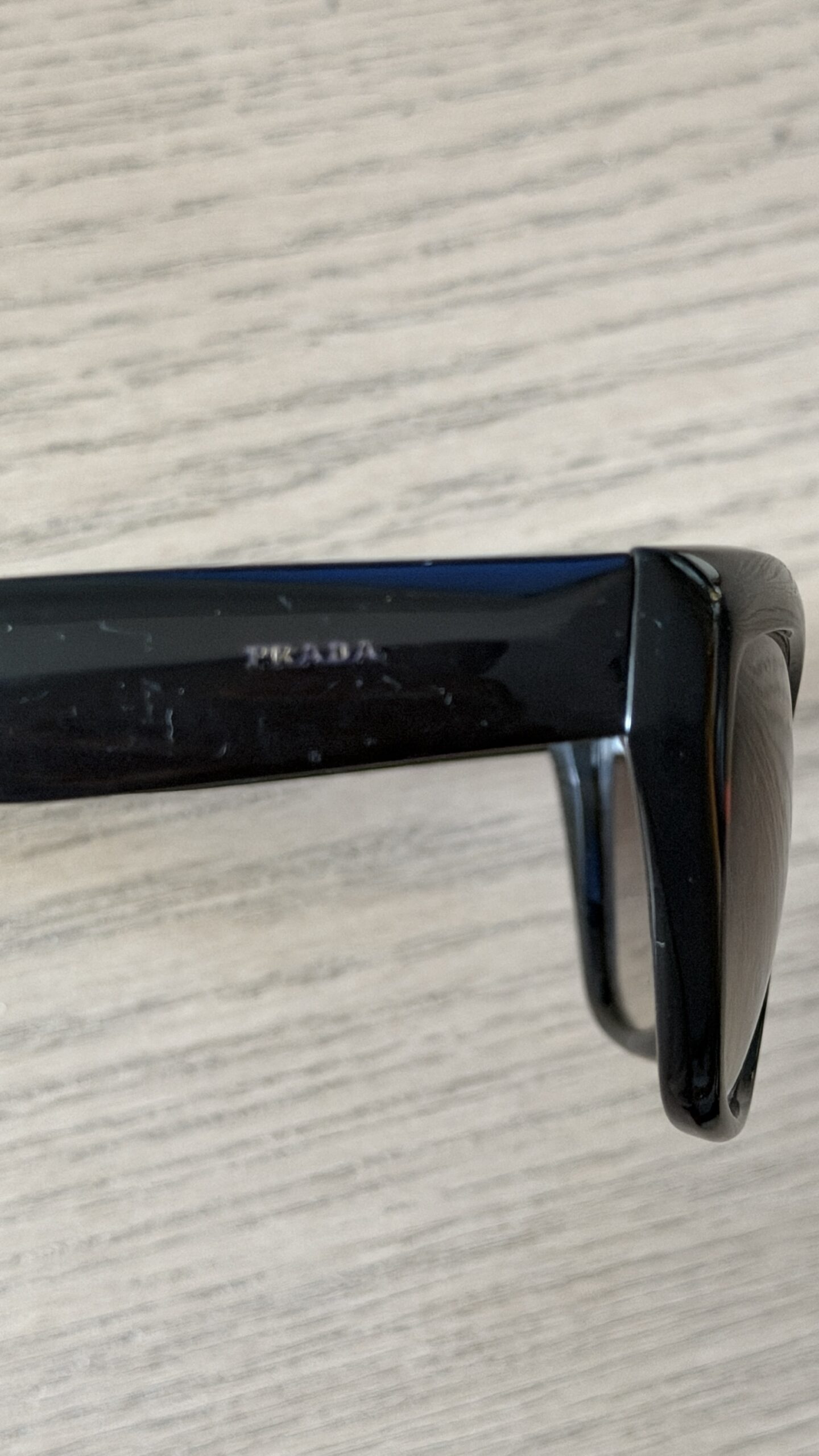 Prada Lentes Cat-Eye - Image 6