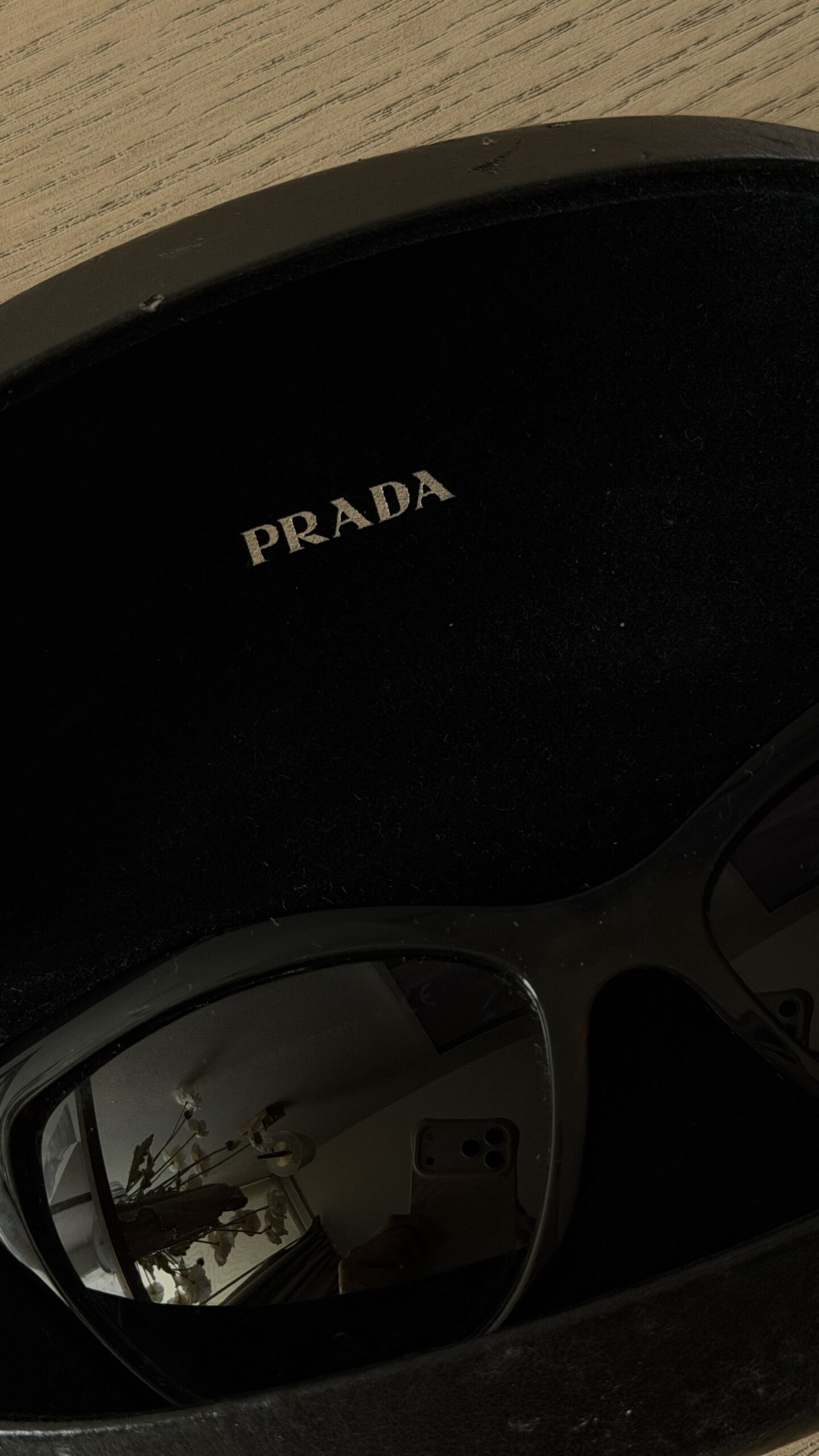 Prada Lentes Cat-Eye - Image 4